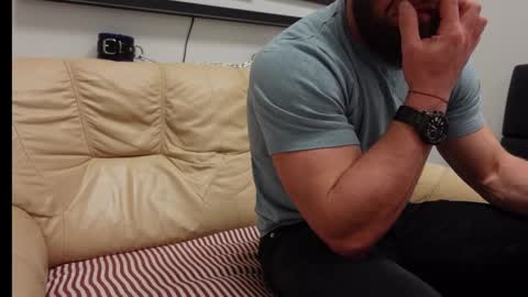  tommy burnzzz  online show from December 9, 2024, 3:29 am