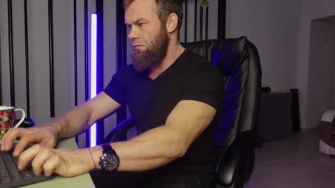  tommy burnzzz  online show from February 13, 2025, 2:45 am