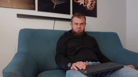  tommy burnzzz  online show from February 22, 2025, 9:23 am