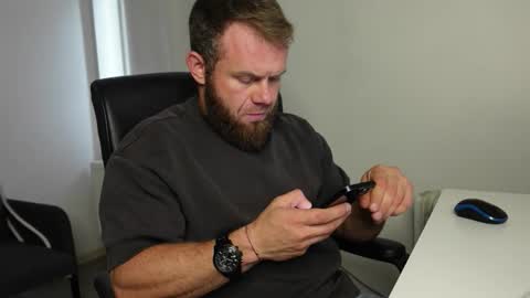  tommy burnzzz  online show from October 6, 2025, 10:45 am