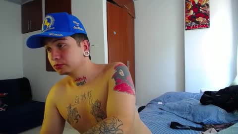 Snapshot of tommy_sins619 chatting on January 18, 2025, 7:37 pm Dirty Tommy online show from January 18, 2025, 7:37 pm