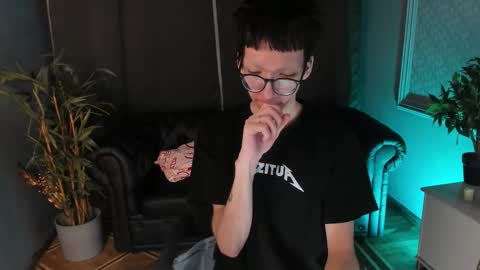 tommy_stars online show from March 19, 2026, 5:33 am