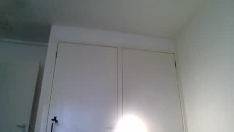 tommyandtomara online show from June 21, 2026, 11:02 am