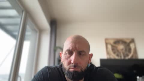 Thomas Fit online show from February 17, 2026, 12:01 pm