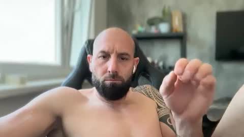 Thomas Fit online show from May 26, 2026, 10:33 am