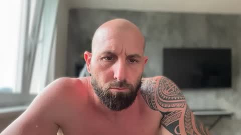 Snapshot of tommyx01 chatting on June 21, 2026, 4:20 pm Thomas Fit online show from June 21, 2026, 4:20 pm