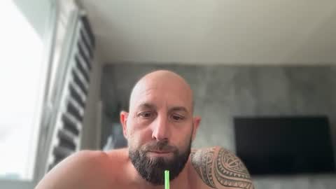 Snapshot of tommyx01 chatting on July 5, 2026, 4:25 pm Thomas Fit online show from July 5, 2026, 4:25 pm