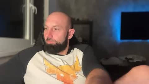 Snapshot of tommyx01 chatting on July 23, 2026, 8:51 pm Thomas Fit online show from July 23, 2026, 8:51 pm
