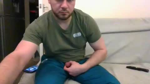 Snapshot of tommyy19901 chatting on January 4, 2025, 5:37 pm tommyy19901 online show from January 4, 2025, 5:37 pm