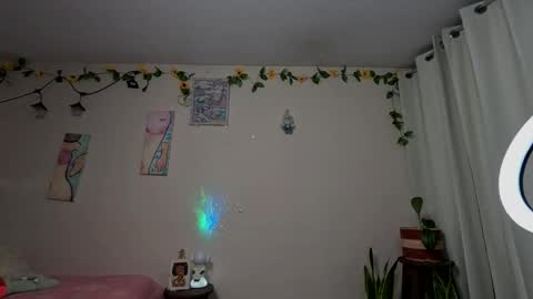 leyla  online show from February 24, 2026, 7:06 am