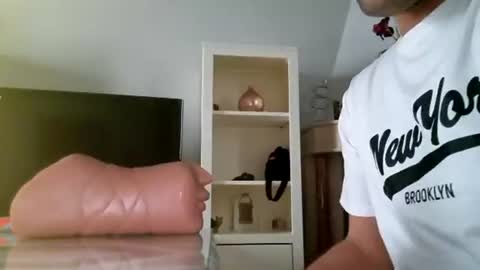 tomy2908 online show from November 4, 2025, 5:01 pm