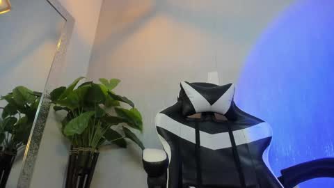 tonny_collins online show from November 23, 2025, 6:30 pm