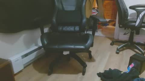 tonytonytony3001 online show from February 14, 2026, 1:24 am