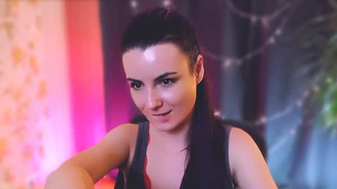 Snapshot of too_beautiful chatting on January 11, 2025, 1:37 am Elizabeth online show from January 11, 2025, 1:37 am