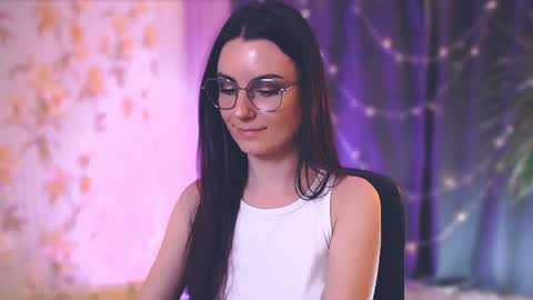 Snapshot of too_beautiful chatting on January 15, 2025, 11:30 pm Elizabeth online show from January 15, 2025, 11:30 pm