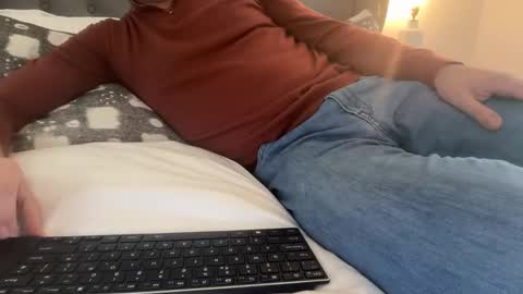 Snapshot of too_naughty chatting on December 1, 2025, 12:32 pm too_naughty online show from December 1, 2025, 12:32 pm