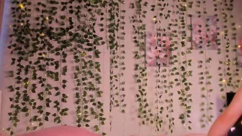 Snapshot of top_magical_girls chatting on September 17, 2025, 10:17 am Alice and Sandra online show from September 17, 2025, 10:17 am