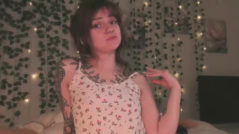 Snapshot of top_magical_girls chatting on September 22, 2025, 10:39 am Alice and Sandra online show from September 22, 2025, 10:39 am