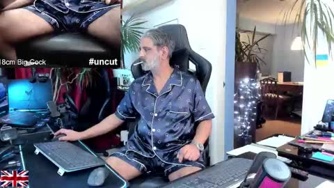 topalphaboss online show from December 2, 2025, 8:04 pm