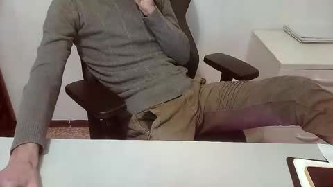 Topg84 online show from December 14, 2025, 6:01 pm