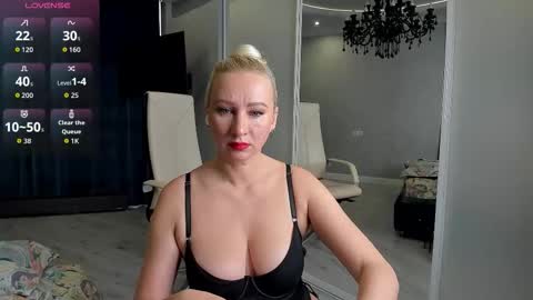 Snapshot of toplady777 chatting on February 17, 2026, 6:54 am toplady777 online show from February 17, 2026, 6:54 am