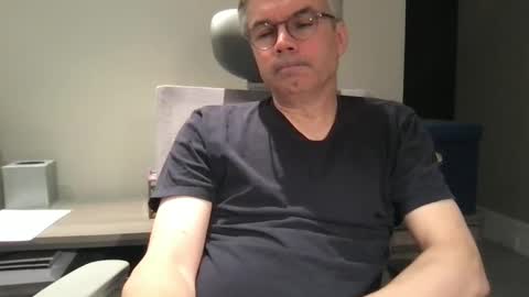 Snapshot of topspin69 chatting on December 5, 2024, 3:37 am topspin69 online show from December 5, 2024, 3:37 am