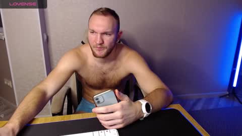 Snapshot of toress1 chatting on January 7, 2025, 6:03 pm Glebaty online show from January 7, 2025, 6:03 pm