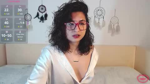 tori_just online show from October 10, 2025, 5:34 pm