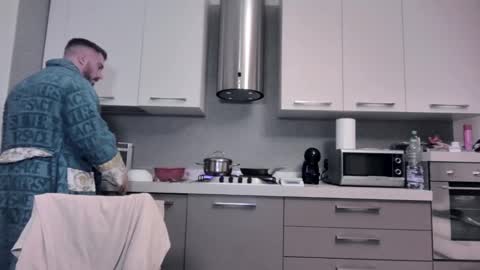 toro_arrapato online show from December 10, 2024, 3:44 pm