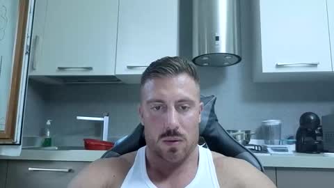 Snapshot of toro_arrapato chatting on May 31, 2026, 6:20 pm toro_arrapato online show from May 31, 2026, 6:20 pm