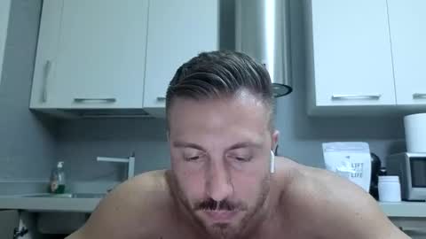 Snapshot of toro_arrapato chatting on June 3, 2026, 10:37 pm toro_arrapato online show from June 3, 2026, 10:37 pm