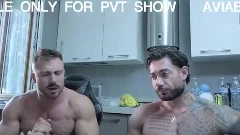 Snapshot of toro_arrapato chatting on August 6, 2026, 10:39 am toro_arrapato online show from August 6, 2026, 10:39 am