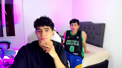 Snapshot of touch_n_play chatting on October 24, 2025, 5:04 am Marco and Jonas online show from October 24, 2025, 5:04 am