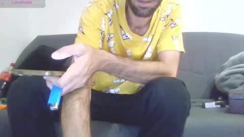 toulonnais83200 online show from November 2, 2025, 5:10 am