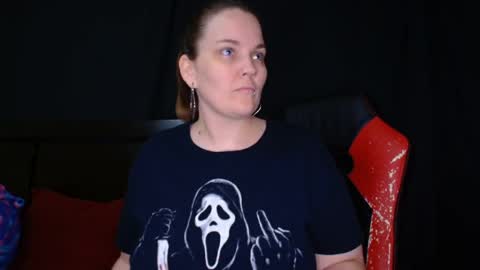 Snapshot of toxiclilly chatting on April 23, 2026, 5:15 pm Lilly Miss Mistress Goddess Maam Queen Boss online show from April 23, 2026, 5:15 pm