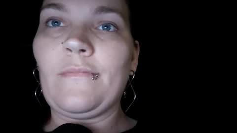 Snapshot of toxiclilly chatting on May 13, 2026, 6:16 pm Lilly Miss Mistress Goddess Maam Queen Boss online show from May 13, 2026, 6:16 pm