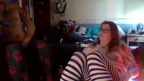 Snapshot of toxiclove1311 chatting on December 15, 2024, 9:42 pm Toxiclove1311 online show from December 15, 2024, 9:42 pm