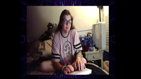 Snapshot of toxiclove1311 chatting on October 8, 2025, 2:09 am Toxiclove1311 online show from October 8, 2025, 2:09 am