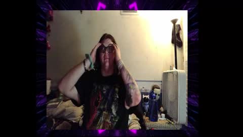 Snapshot of toxiclove1311 chatting on October 9, 2025, 11:25 pm Toxiclove1311 online show from October 9, 2025, 11:25 pm