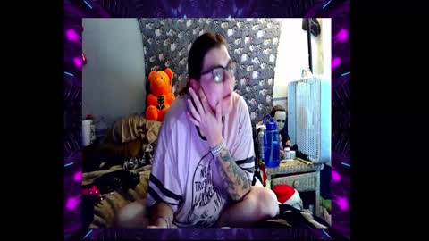 Snapshot of toxiclove1311 chatting on October 26, 2025, 10:15 pm Toxiclove1311 online show from October 26, 2025, 10:15 pm