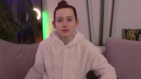 Bella online show from February 21, 2025, 5:31 pm