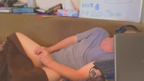 Toyboy online show from October 18, 2025, 9:43 am