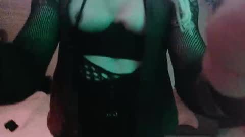 Snapshot of toyboybitchslut chatting on October 2, 2025, 3:02 am Patrizia online show from October 2, 2025, 3:02 am