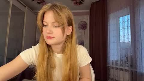 Snapshot of tracierolfson chatting on March 25, 2026, 3:51 pm Anna online show from March 25, 2026, 3:51 pm