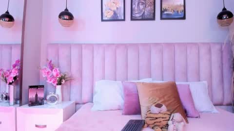 Snapshot of tracy_lee_ chatting on February 3, 2026, 8:36 pm Tracy online show from February 3, 2026, 8:36 pm