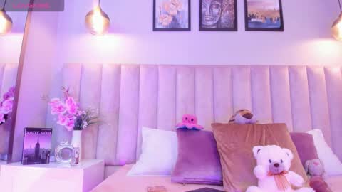 Snapshot of tracy_lee_ chatting on February 5, 2026, 8:35 pm Tracy online show from February 5, 2026, 8:35 pm