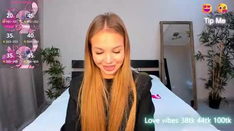 Snapshot of tracy_tay1or chatting on February 20, 2025, 12:08 am Tracy GMT2 Mon 3 AM - 4 PM Tue 3 AM - 4 PM Wed 3 AM - 4 PM Thur 3 AM - 4 PM Fri 3 AM - 4 PM online show from February 20, 2025, 12:08 am