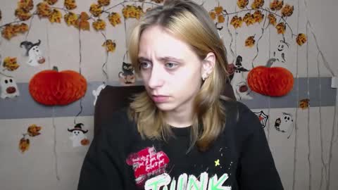 Snapshot of tracyleebb chatting on November 14, 2025, 12:04 pm TracyLeeBB online show from November 14, 2025, 12:04 pm