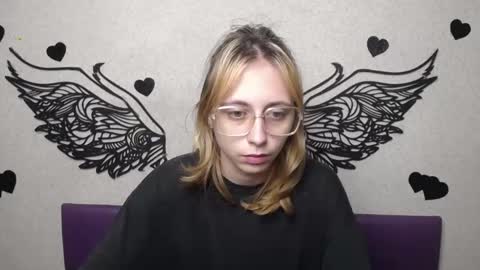 Snapshot of tracyleebb chatting on November 21, 2025, 12:15 pm TracyLeeBB online show from November 21, 2025, 12:15 pm