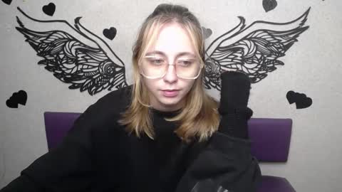 Snapshot of tracyleebb chatting on December 1, 2025, 11:48 am TracyLeeBB online show from December 1, 2025, 11:48 am